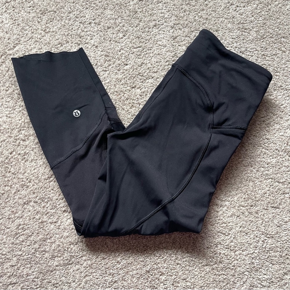 Lululemon EUC Crop Leggings - Size 4 - Black